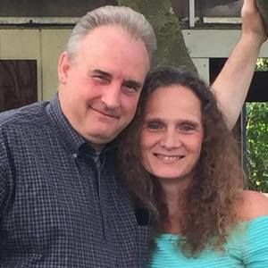 Meet your Posher, Lora